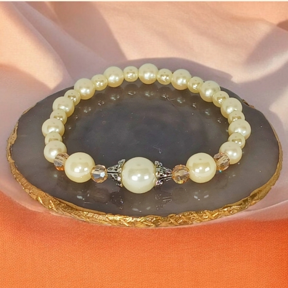 Pearl Stretch Bracelet Slip On Style Y2K Vanilla Girl Balletcore Mermaidcore 00s